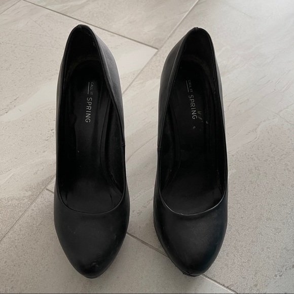 Black Pumps Heels - Picture 2 of 6